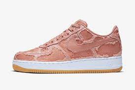 Dec 05, 2018 · af1からパステルカラーでウィメンズらしい柔らかな印象に仕上げた2つのニューカラーが7月16日に発売。 1982年に登場し、nike(ナイキ)のアイコニックであるaf1。今回は、派生モデルであるair force 1 '07 lx Clot X Nike Air Force 1 Rose Gold Silk
