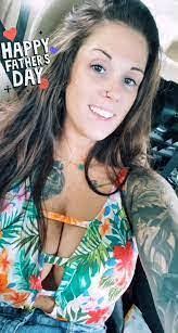 Lori Rohm's Instagram, Twitter & Facebook