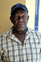 Forty years with glass stuck in foot