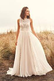 In farben wie zartem blush oder elegantem grau und klassisch in ivory und weiß, brautmode im vintage stil, clean chic und hochzeitskleider im angesagten boho look, puristisch oder verspielt aus spitze und fließenden stoffen wie tüll. Boho Brautkleid 2020 Brautkleid Mit Hackelspitze Brautkleid In Blush Rose Bohowedding Cinder Hippie Hochzeitskleid Kleider Hochzeit Hochzeitskleider Vintage