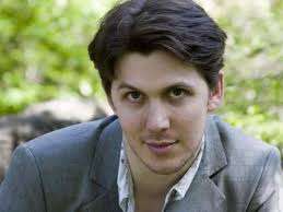 Q&A: “Shrek” brings Denny Paschall home for the holiday