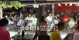 Αλλαγές όσον αφορά στα μέτρα προστασίας κατά του κορονοϊού στην εστίαση αλλά και στα εμπορικά κέντρα προβλέπει η κοινή υπουργική απόφαση των συναρμόδιων υπουργών που δημοσιεύθηκε στην εφημερίδα της κυβέρνησης (δ1α. Nga1ew Xegr9pm