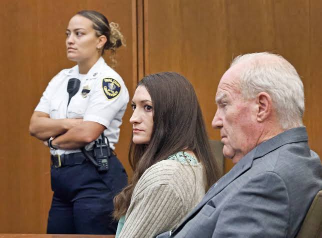 A single juror may prevent a verdict in the Lindsay Clancy trial as  deliberations resume | WOWK 13 News
