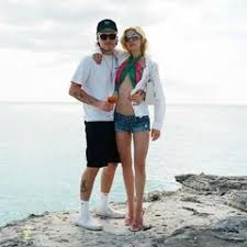 The couple have been dating for eight months and they. Pbwlwox S5ibem