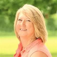 Denise Sauer's Instagram, Twitter & Facebook