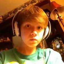 braxton howard (@01Howard)