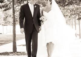 To start, tlr stands for twin lens reflex. The Sky S The Limit At This Outdoor Wedding On New York City S Roosevelt Island