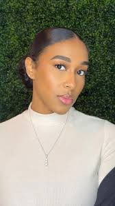 This might be problematic for my “no makeup” girlies, but makeup necessary  if you’re coming to a mua. This is no lashes, no eyeliner & clear gloss.  I’m here to make you look your best but still ...