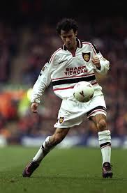 Trận hòa khiến man utd bị đội đầu bảng man city bỏ xa ba điểm, trong khi thầy trò pep guardiola còn thiếu một trận. Manchester United 1997 Players