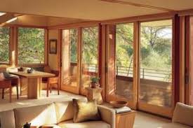 Fa ablak felületkezelése és lehetőségei natúrtól a festett fa ablakokig