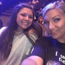 Who makes birthday cakes 🎂