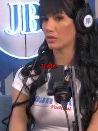 Yenifer Chacón: Creatividad y Viajes por el Mundo