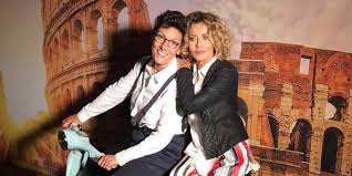 Intervista ai protagonisti della serie tratta dai romanzi di mariolina venezia da questa. Eva Grimaldi E Imma Battaglia Il Matrimonio Su Real Time