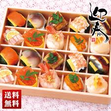 国際ブランド 2021 惣菜 おせち料理 寿司 奈良 梅守本店 梅守本店 奈良 梅守本店 贅沢手鞠わさび葉寿し F Zt20 Noel Deco わさびの葉がぴりりと香るお寿司です こだわりのしゃりを使った手鞠サイズのお寿司は 2021 見た目も華やかで 団らんの場に華を