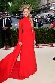 Kate moss arrived at the 2018 met gala in saint laurent for the first time in 10 years. Met Gala 2018 Live Blog See Every Red Carpet Arrival Fashion Show Dresses Met Gala 2018 Met Gala Red Carpet