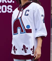 Features embroidered twill chest and shoulder patches (when applicable), embroidered reebok vector on cuff and back of neck and official jock tag. Avalanche Announce Uniform Changes Patch For 25th Season In 2021 Sportslogos Net News