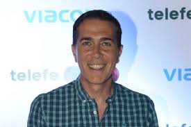 Rodolfo barili, enamorado de una bella abogada: Tras Su Compromiso Rodolfo Barili Le Dedico Unas Tiernas Palabras Al Hijo De Su Novia Minuto Neuquen