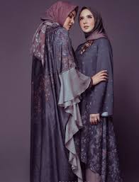 Simak artikel berikut untuk tahu lebih lanjut! 35 Model Gaun Pesta Untuk Wanita Hijab Yang Wajib Dimiliki Updated 2021 Bukareview
