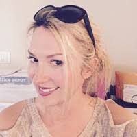 Wendy Peebles's Instagram, Twitter & Facebook