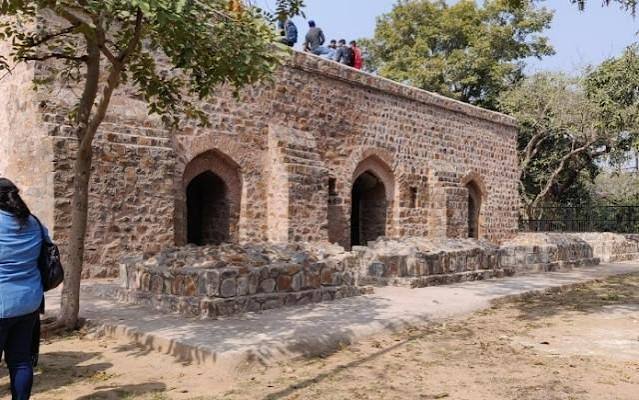 Here's Everything You Need To Know About Delhi's Chauburja Mosque Built In The 14th Century | WhatsHot Delhi Ncr