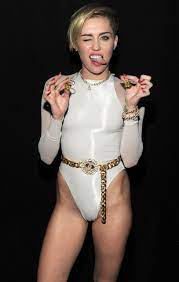Miley cyrus cameltoe pics