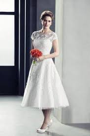 See full list on solarsystem.nasa.gov Oleg Cassini Ivory Tulle Lace Appliques Cap Sleeve With Illusion Neckline Style Cmk513 Vintage Wedding Dress Size 4 S 28 Off Retail Kurzes Hochzeitskleid Kleid Hochzeit Flugelarmel Hochzeit