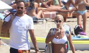 Το βιογραφικό του γιώργου λιανού. Giwrgos Lianos Omorfes Stigmes Sthn Paralia Me Thn Koykla Syntrofo Toy Newsbomb
