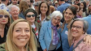 Carmen Mena (@carmenmenar)