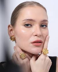 Classic Staples FTW 🙌 Shop the Cuban Cupid Choker at www.shopanatina.com .  . . #shopanatina #anatinajewellery #greenonyx #blackonyx #choker  #goldplatedjewelry #18kgoldplated #shopnow