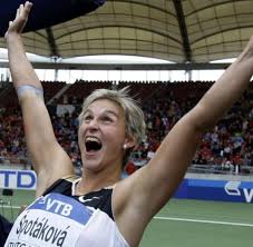 Druhou elínu tzéngkovou z řecka (57,92) porazila o více než dva metry. Leichtathletik Tschechin Spotakova Mit Neuen Speerwurf Weltrekord Welt