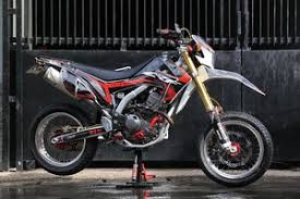 Jgn lupa follow ig gua juga ya joo @aldo_avega. Spesial Buat Touring Nih Honda Crf250l Pilih Jadi Supermoto Halaman 2 Gridoto Com