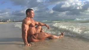 Naked male muscle: Russian Bodybuilder - ThisVid.com