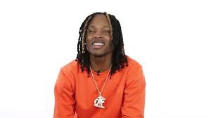 Tons of awesome king von wallpapers to download for free. Smiley King Von Is Wearing Orange T Shirt And Silver Chain On Neck In White Background Hd King Von Wallpapers Hd Wallpapers Id 48842