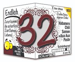 Als ehepartner kann man sich gegenseitig eine kleine aufmerksamkeit. Endlich 32 Jahre Geschenk Witzige Geschenkideen Zum Geburtstag Schlump Chili Shop