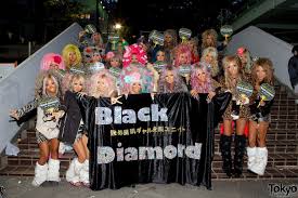 Gyaru United: Japan's Black Diamond Gals Champion a Kuro Gyaru Subculture  Revival – Tokyo Fashion