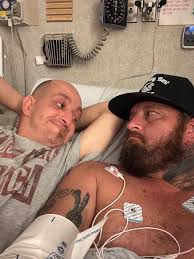 Not a care in the world and Timmy has 🍕.