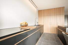 kuche in strukturlack und eiche kitchen oak interior style hidden oven kuchen mobel kuchen design kuchendesign