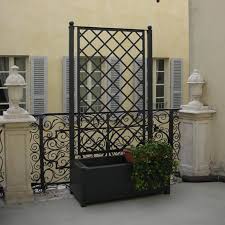 Fioriera in plastica rettangolare cm.100x43 bellaitalia, disponibile anche con spalliera di varie misure; Grigliato In Ferro Con Fioriera Per Esterno Da Calestani A Parma