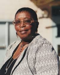 Gail Sampson's Instagram, Twitter & Facebook