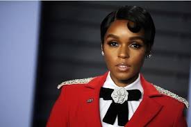 Bella thorne a été repéré dans le rôle de paige au sein de la série dramatique « famous in love ». Qui Sont Les 10 Plus Belles Femmes Du Monde En 2018