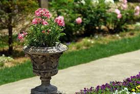 Plus free shipping and no sales tax on all planters from outdoor art pros. 11 Most Essential Container Garden Design Tips Designing A Container Garden Balcony Garden Web