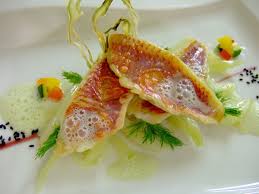 Filets De Rouget Barbet A La Creme De Concombre Cuisine Gastronomique Gastronomie Entree Gastronomique