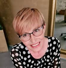 We are selecting artists for a wonderful international art catalog. You  still have time to participate, get involved  https://arteide.org/en/international-art-catalogue-en/ A before and after  wall mural.