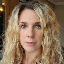 Christmas in Coolsbay: A cosy friends-to-lovers romantic comedy: Henderson,  Belle: 9781913807375: Amazon.com: Books