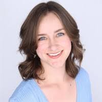 Elizabeth Thelen's Instagram, Twitter & Facebook