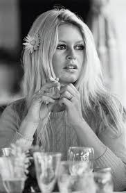 Гардероб бриджит бардо что взять себе на заметку в 2020? Brigitte Bardot Deauville Menzies Art Brands Australian Art Auctions Auctioneers Valuers