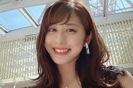 Originally a contraction of いらせらる (iraseraru), itself an honorific conjugation of 入ら (ira, the 未然形 (mizenkei, imperfective) of verb iru, to come in, to go in; ãƒ†ãƒ¬æœ æ–Žè—¤ã¡ã¯ã‚‹ã‚¢ãƒŠ ç¥–æ¯ã®ãŠã•ãŒã‚Šã‚³ãƒ¼ãƒ‡å…¬é–‹ã«é©šã ãŠæ´'è½ æƒšã‚Œæƒšã‚Œã—ã¾ã™ Encount 2