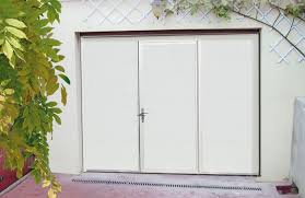 Porte De Garage Sectionnelle Avec Portillon Pass Door Porte De Garage Sectionnelle Porte Garage Garage