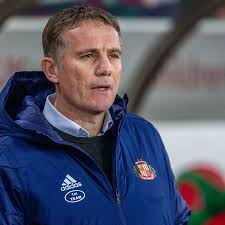 How Sunderland boss Phil Parkinson fought back from crisis to become  manager of the month