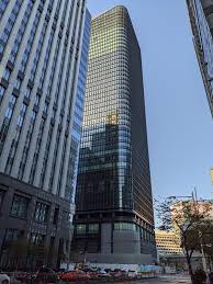 横浜マリンタワー（よこはまマリンタワー）は、神奈川県 横浜市 中区 山下町にある横浜港のシンボルともなっているタワーである。 山下公園 に隣接しており、かつては 灯台 としても機能していた。 21å¹´6æœˆæœ«ç«£å·¥äºˆå®šã® 40éšŽ212m å¸¸ç›¤æ©‹ã‚¿ãƒ¯ãƒ¼ ã®æ§˜å­ 2020å¹´11æœˆ21æ—¥æ'®å½± å†é–‹ç™ºèª¿æŸ»å…µå›£